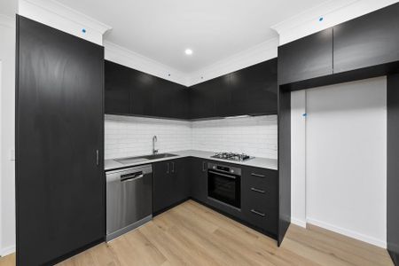 13&14/2 Howard Court, Clayton - Photo 2