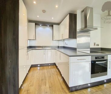2 bedroom flat to rent - Photo 2