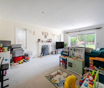 5 bedroom detached house to rent - Photo 2
