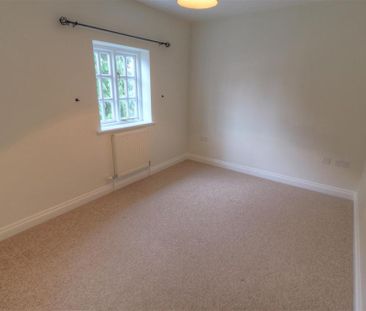 2 bedroom end of terrace house to rent - Photo 6
