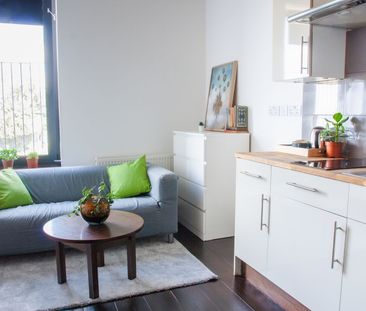 Studio Flat, Edgware Road, NW2 - Photo 1