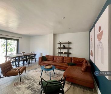 5 bedroom semi-detached house to rent - Photo 2