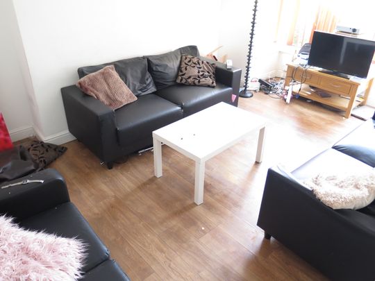 Headingley Mount, Headingley, Leeds, LS6 3EL - Photo 1