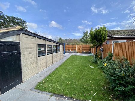 Windsor Avenue, Hillingdon - Photo 2