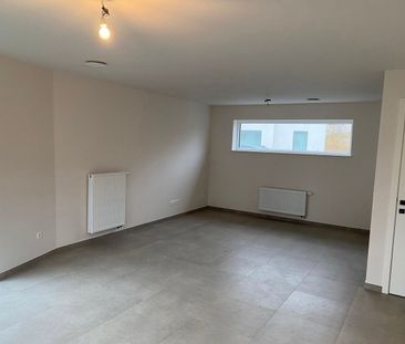 NIEUWBOUW 4-gevel woning, ideaal gelegen in een rustige straat. - Foto 1