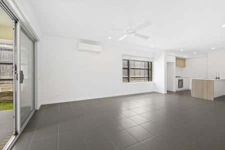 For Lease: Modern Family Living at 13 Brunner Drive, Park Ridge! - Photo 2