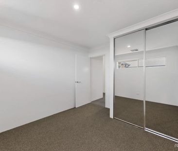 BRAND NEW FAMILY HOME IN PRIME BALDIVIS LOCATION - Photo 2