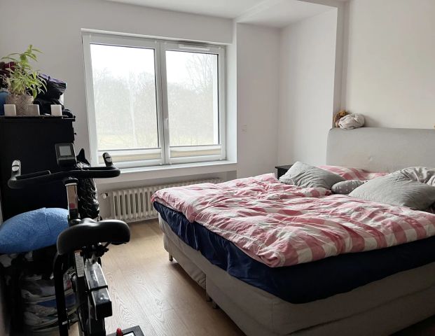 Modernes Wohnen: 4 Zimmer, 2 Bäder, Balkon - Photo 1