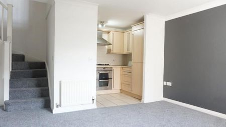 2 bedroom cottage to rent - Photo 2