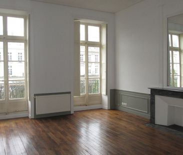 Louer appartement 5 pièces de 148 m² - Photo 2