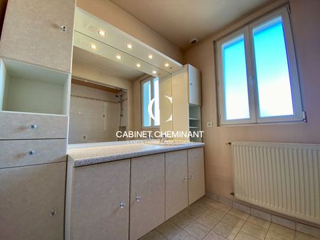Location Appartement 4 pièces 96m² - Photo 5