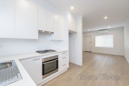 Stunning Apartment in Prime Location - Photo 4