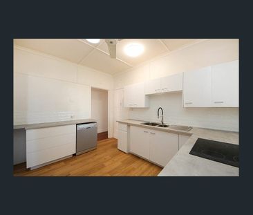 Comfortable Wavell Heights Home with Exceptional Parking - Photo 4