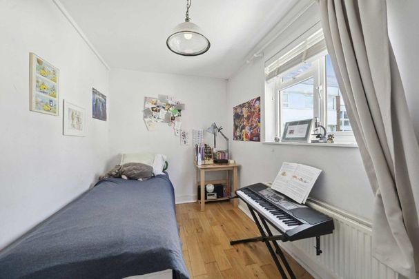 Prothero Road, Fulham, SW6 - Photo 1