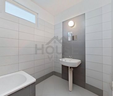 Pronájem bytu 2+kk 49 m² - Fotografie 3