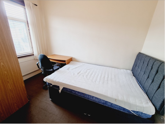 4 Bed Student Accommodation - Photo 1