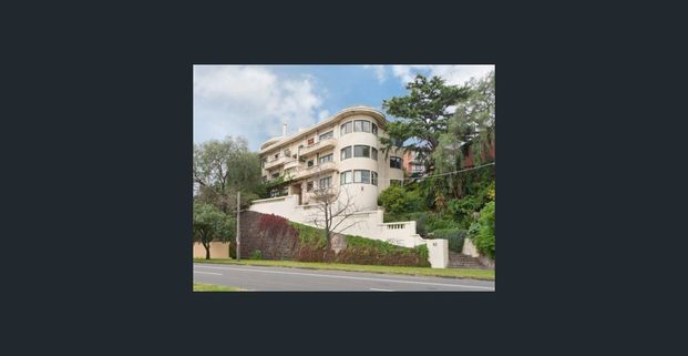 Light-Filled South Yarra Studio Overlooking the Yarra River - Photo 1