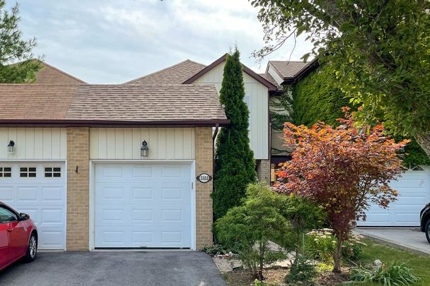 For Lease - 1103 Springbrook Crescent, Oakville, Ontario - Photo 1