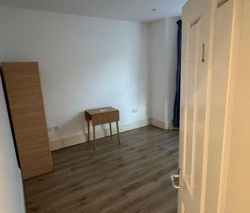 1 bedroom in a house share to rent - Photo 6