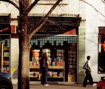 Spacious 1 Bedroom Apartment + Seperate Study Area - Resort style l... - Photo 1