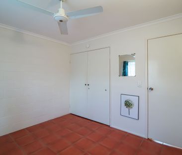 EASY LIVING IN SOUTH GLADSTONE - Photo 1