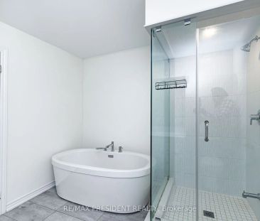 Condo Townhouse For Lease | W9244604 - Photo 5