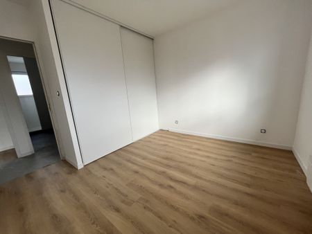 Location Maison 5 pièces 116m² PONT ST MARTIN 44860 - Photo 3