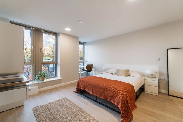 2 Bournbrook Road ALL BILLS INCLUDED - Photo 1