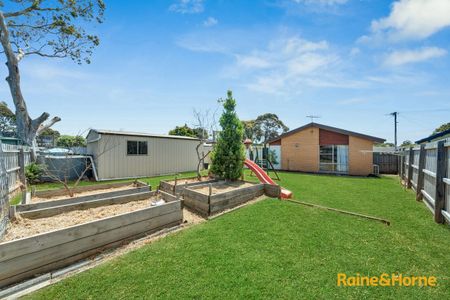 3 Bedroom house for Lease in Cranbourne! - Photo 2