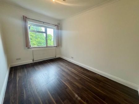 3 bedroom flat to rent - Photo 3