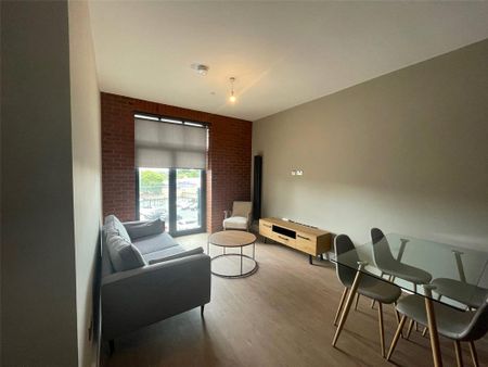 2 bedroom flat to rent - Photo 2
