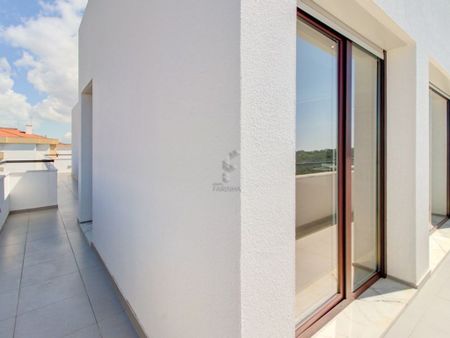 3 bedroom luxury penthouse for rent in Linda-a-Velha (Linda a Velha), Oeiras, Lisbon - Photo 3