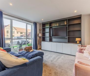 4 BED End of terrace house To rent - Photo 1