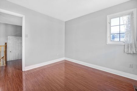 For Lease - 1250 Galesway Boulevard, Mississauga, Ontario - Photo 2