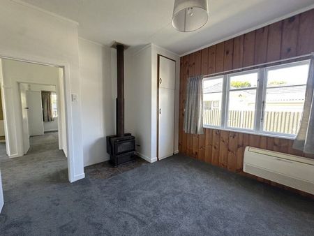 Windsor, 3 bedrooms, $590 pw - Photo 2