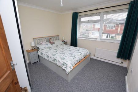 2 bedroom terraced house to rent - Photo 3
