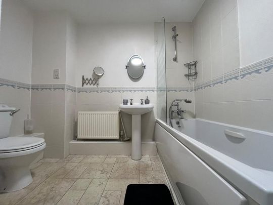 2 bedroom flat to rent - Photo 1