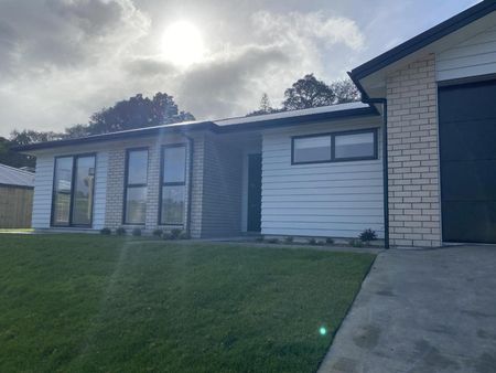 Stylish new build - Photo 5