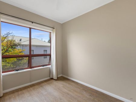 3/6 Saltram Road, Glenelg - Photo 4