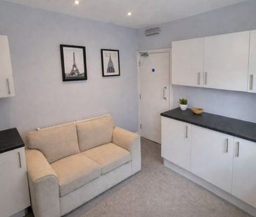 Room in a Shared House, Grange Road, B66 - Photo 1