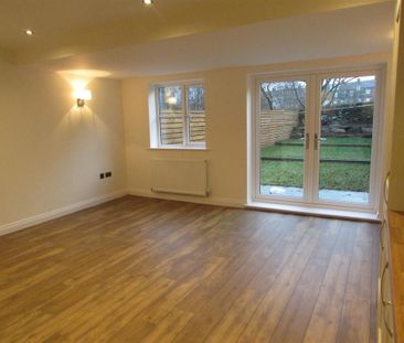 4 bedroom semi-detached house to rent - Photo 2