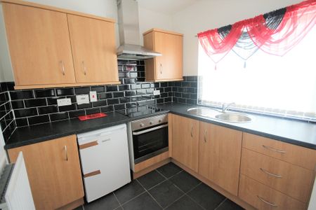 8 Ainsworth Pass, Belfast, BT13 3FQ - Photo 2