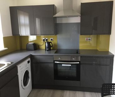 2 bedroom semi-detached house to rent - Photo 3