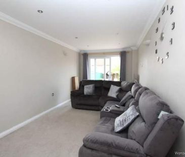 3 bedroom property to rent in Rayleigh - Photo 5