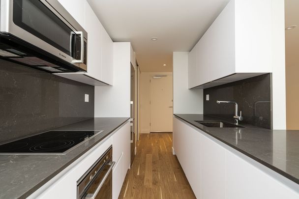 150 The Donway West - Photo 1