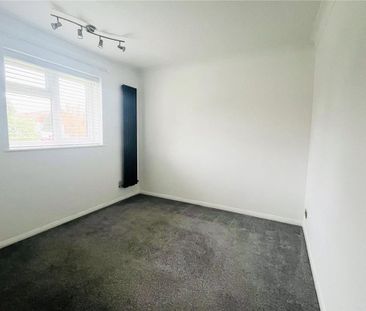 2 bedroom detached bungalow to rent - Photo 3