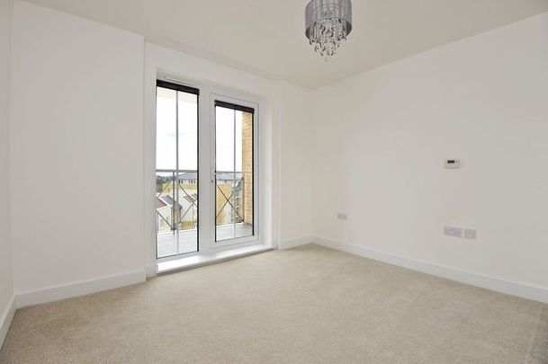 Flambard Way, Godalming - 1 bedroomProperty for lettings - Seymours - Photo 1