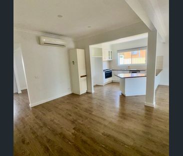 St Albans Central Walk To Shops Train Station Schools And Market - Photo 1