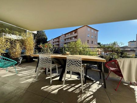 Appartement 3 Pièces 82 m² - Photo 2