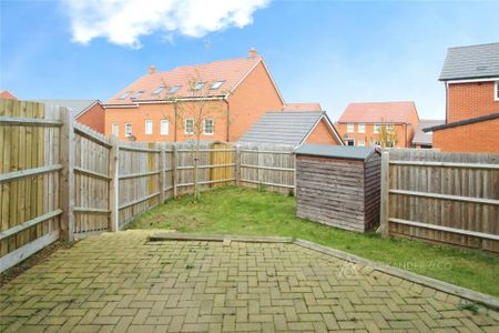 3 bedroom terraced house to rent - Photo 4